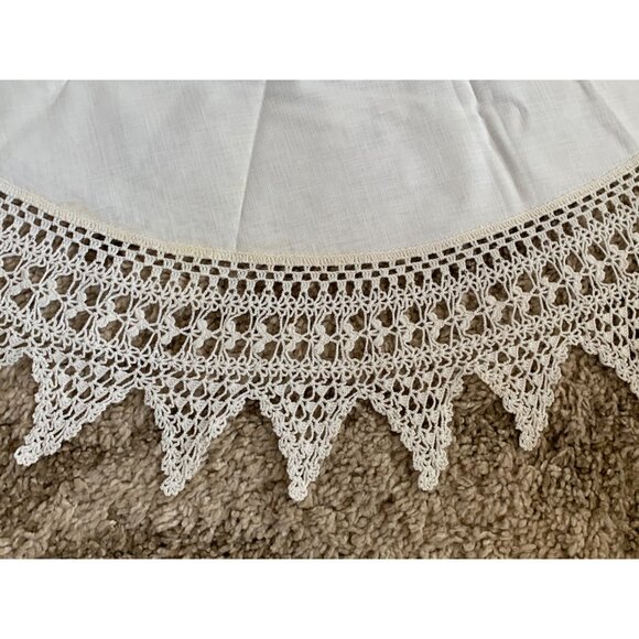 Handmade White Crochet Lace Round Tablecloth 40" - Picture 9 of 15